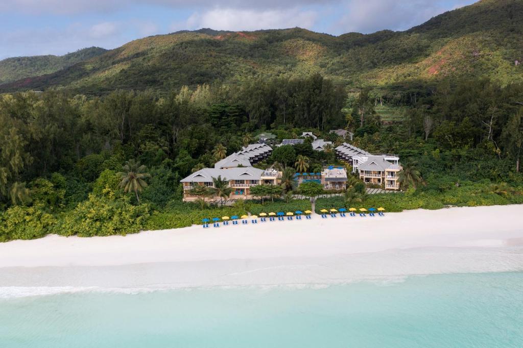 Acajou Beach Resort